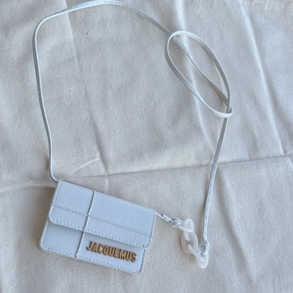 Jacquemus white leather cardholder crossbody with gold logo - Picture 2 of 6